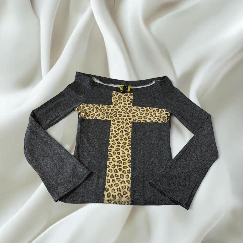 O-mighty gray cheetah print cross off the shoulder long bell sleeve top y2k